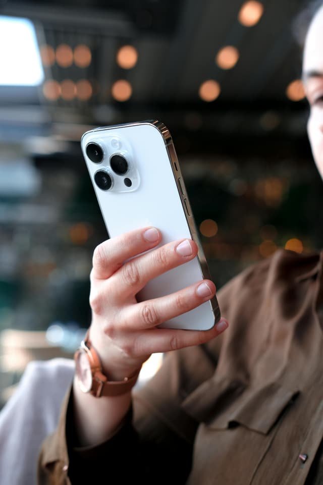 Cum se înregistează activitatea online și ce taxe se aplică