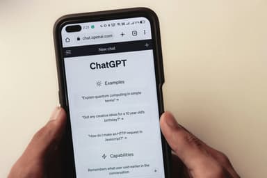 Cum îți protejezi datele online: obligațiile companiilor și drepturile tale
