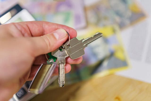 Ce se aplică fiscal în cazul vânzării proprietății imobiliare