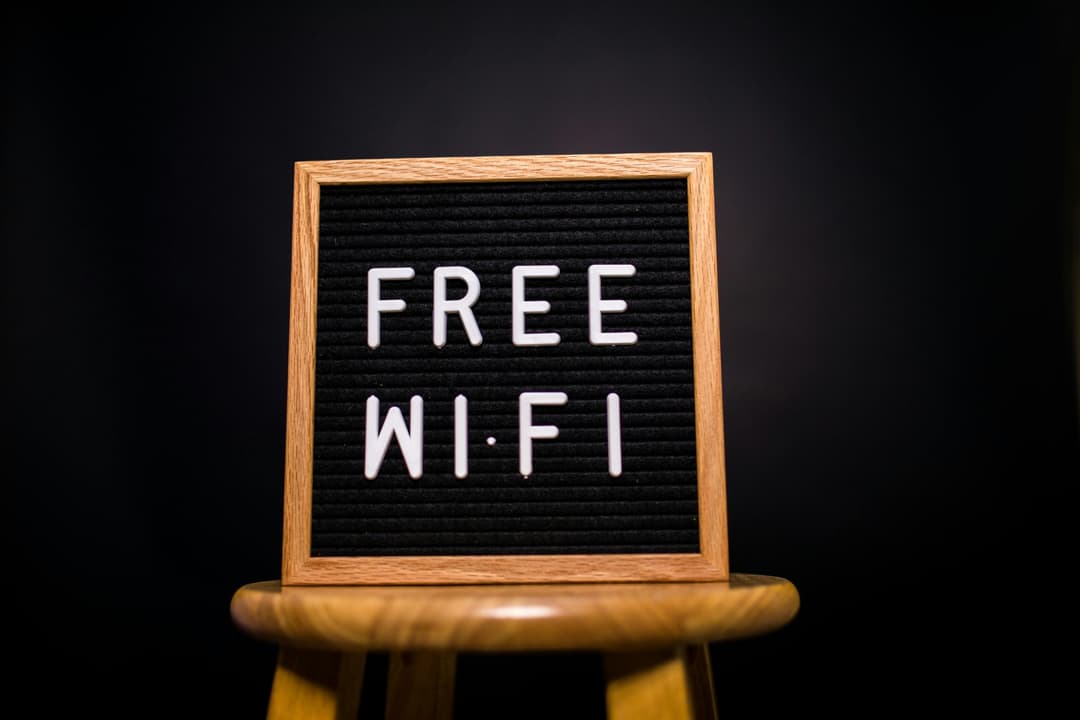Legea serviciilor digitale: cum afectează dreptul la liberă exprimare pe internet