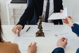 Cum funcționează partajul după divorț – pași legali esențiali