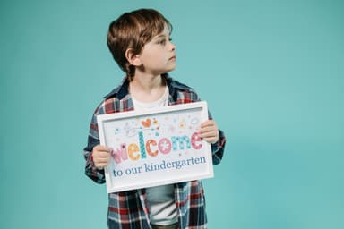 Pași pentru înscrierea copiilor la grădiniță și școală